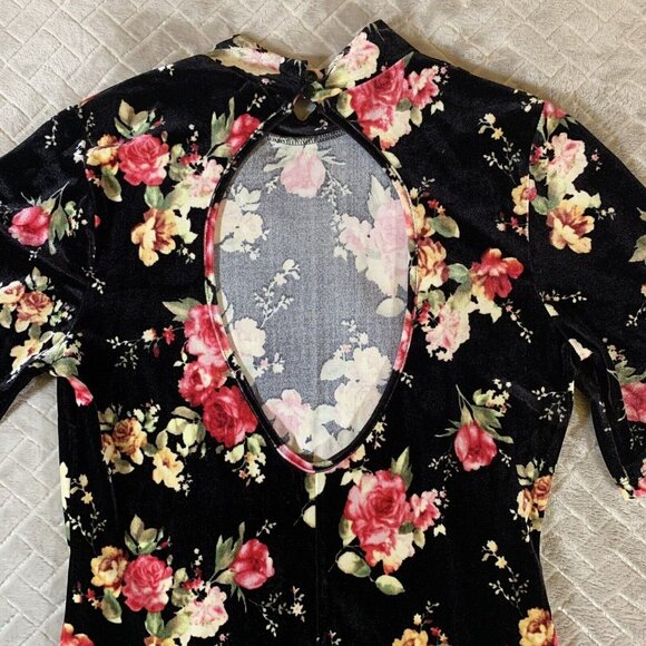 Current Project Womens M Dress Mini Bodycon Velvet Floral Short Sleeve Open Back - Picture 10 of 11